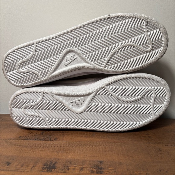 NIKE Women’s Court Royale Premium Sneakers Shoes Phantom White AJ7731-001 Size 9 - Picture 5 of 7